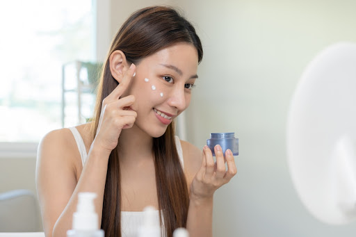 Sử dụng Kem dưỡng ẩm trong chu trình chăm sóc da hàng ngày